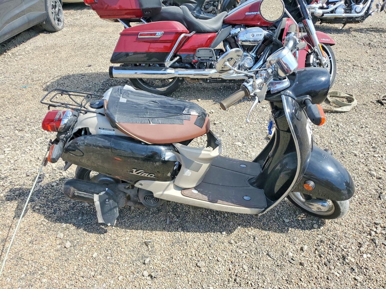 2004 YAMAHA SCOOTER