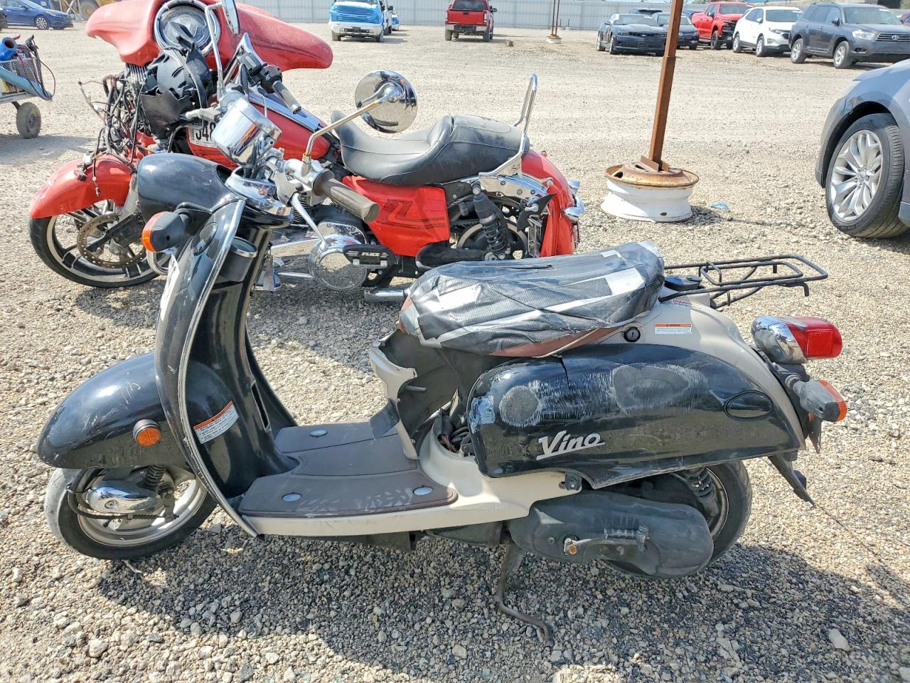 2004 YAMAHA SCOOTER
