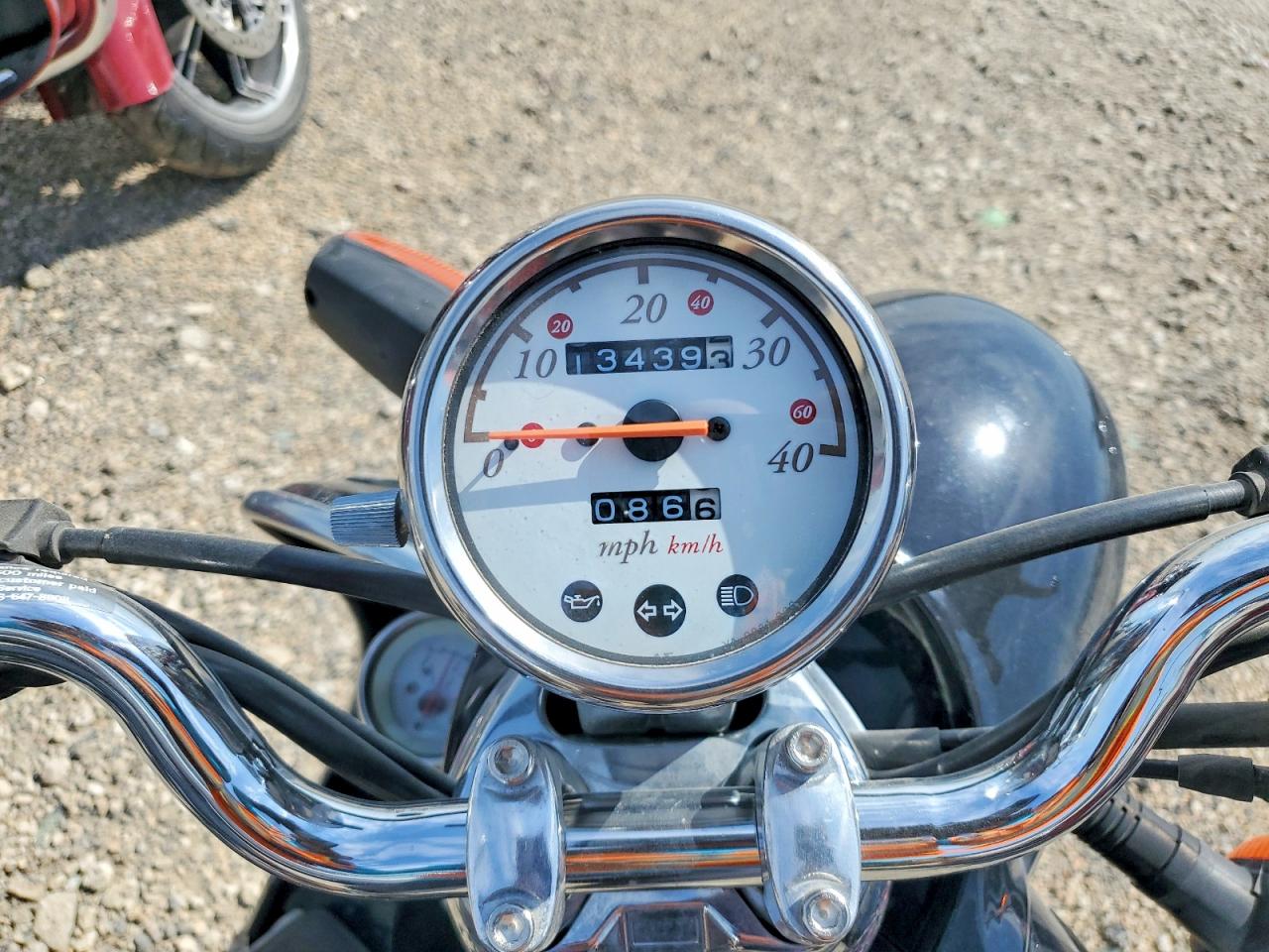 2004 YAMAHA SCOOTER