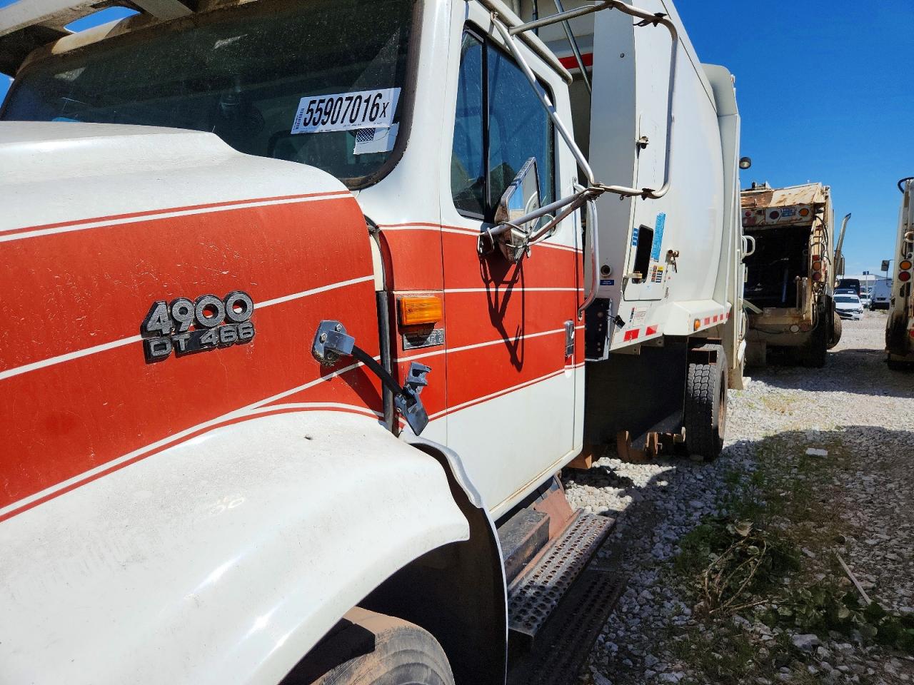 1996 INTERNATIONAL 4000 SERIE