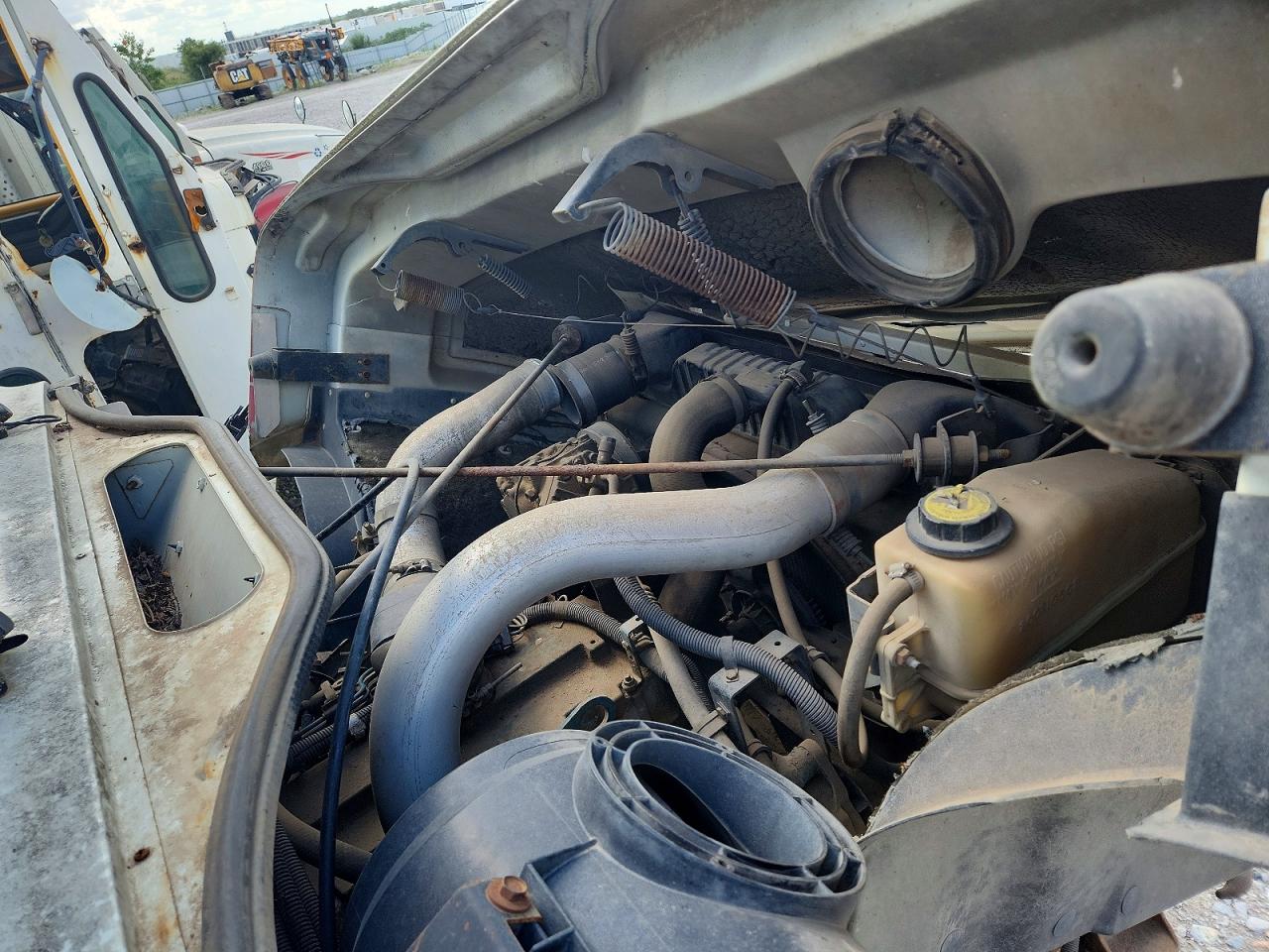 1996 INTERNATIONAL 4000 SERIE
