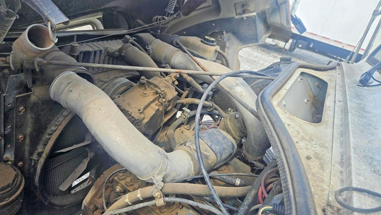 1996 INTERNATIONAL 4000 SERIE