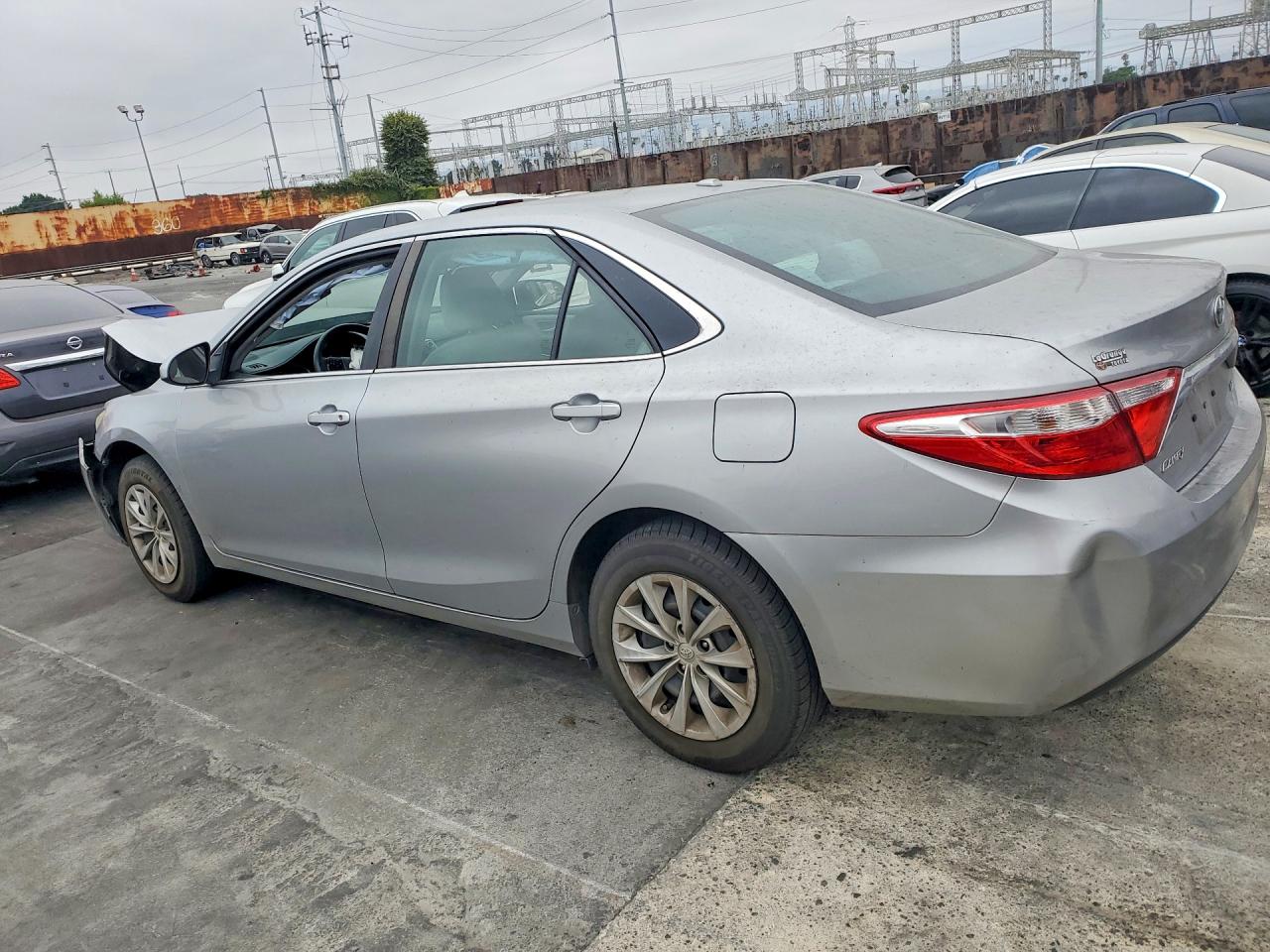 2015 TOYOTA CAMRY