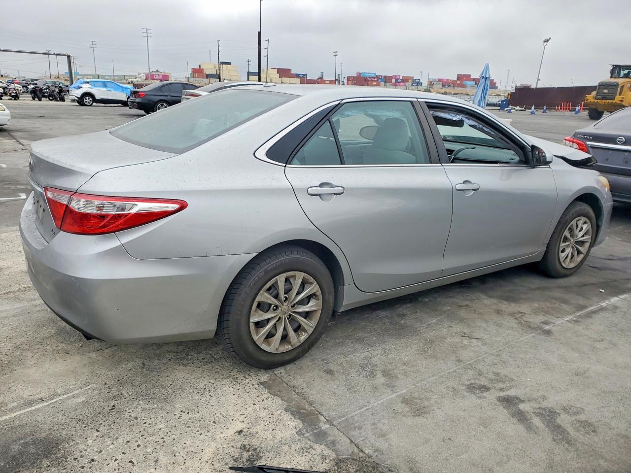 2015 TOYOTA CAMRY