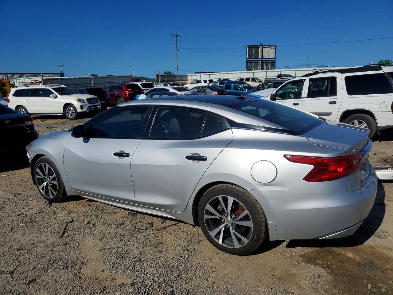 2017 NISSAN MAXIMA