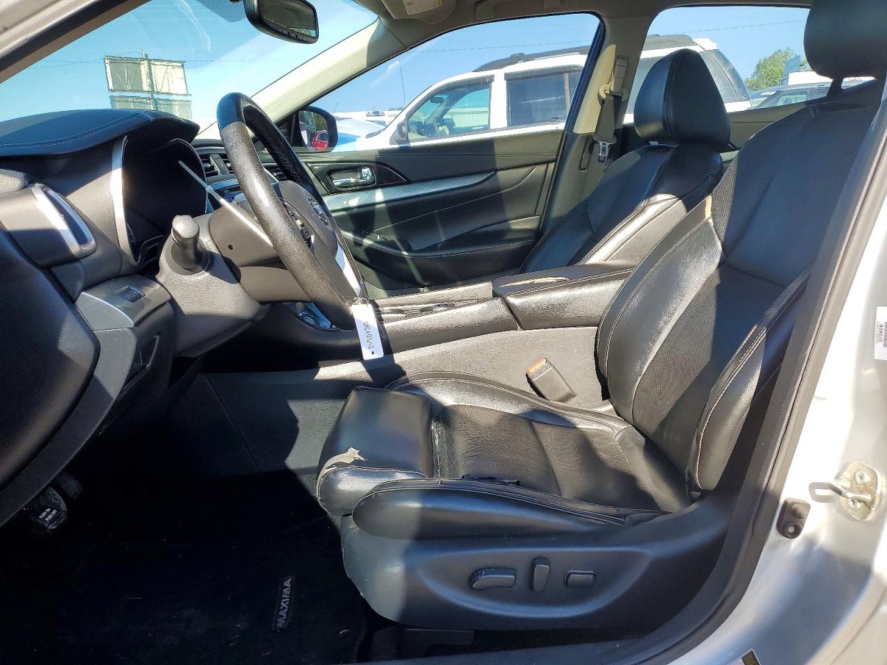 2017 NISSAN MAXIMA