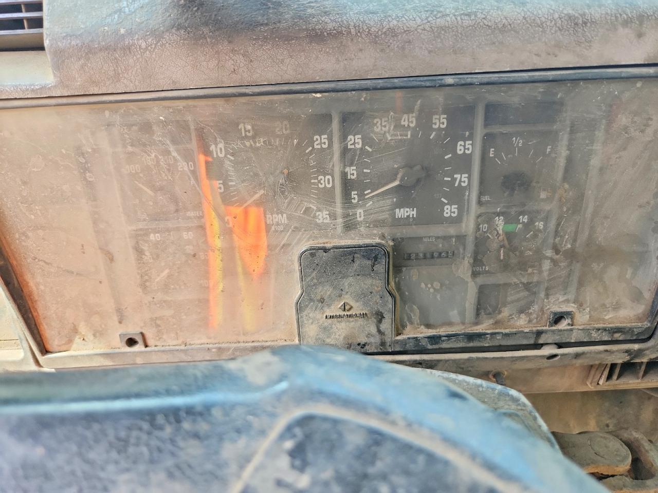 1998 INTERNATIONAL 4000 SERIE