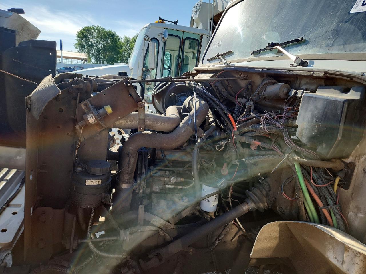 1998 INTERNATIONAL 4000 SERIE