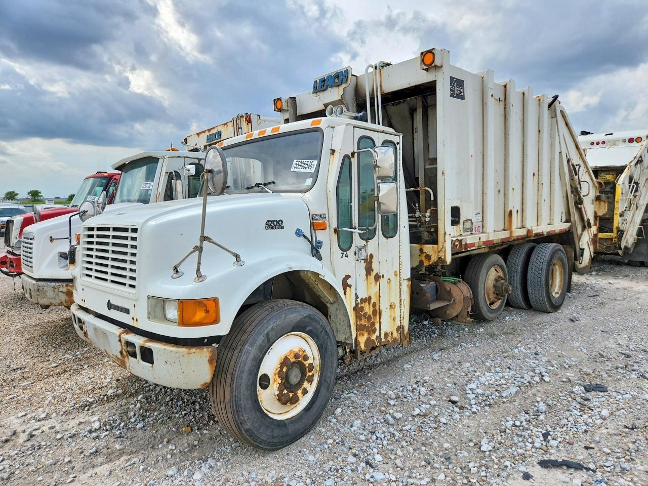 1998 INTERNATIONAL 4000 SERIE