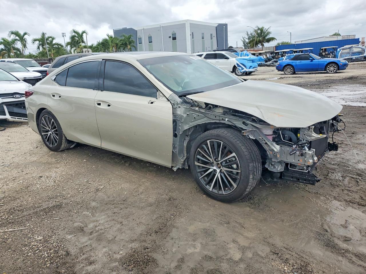 2025 LEXUS ES350