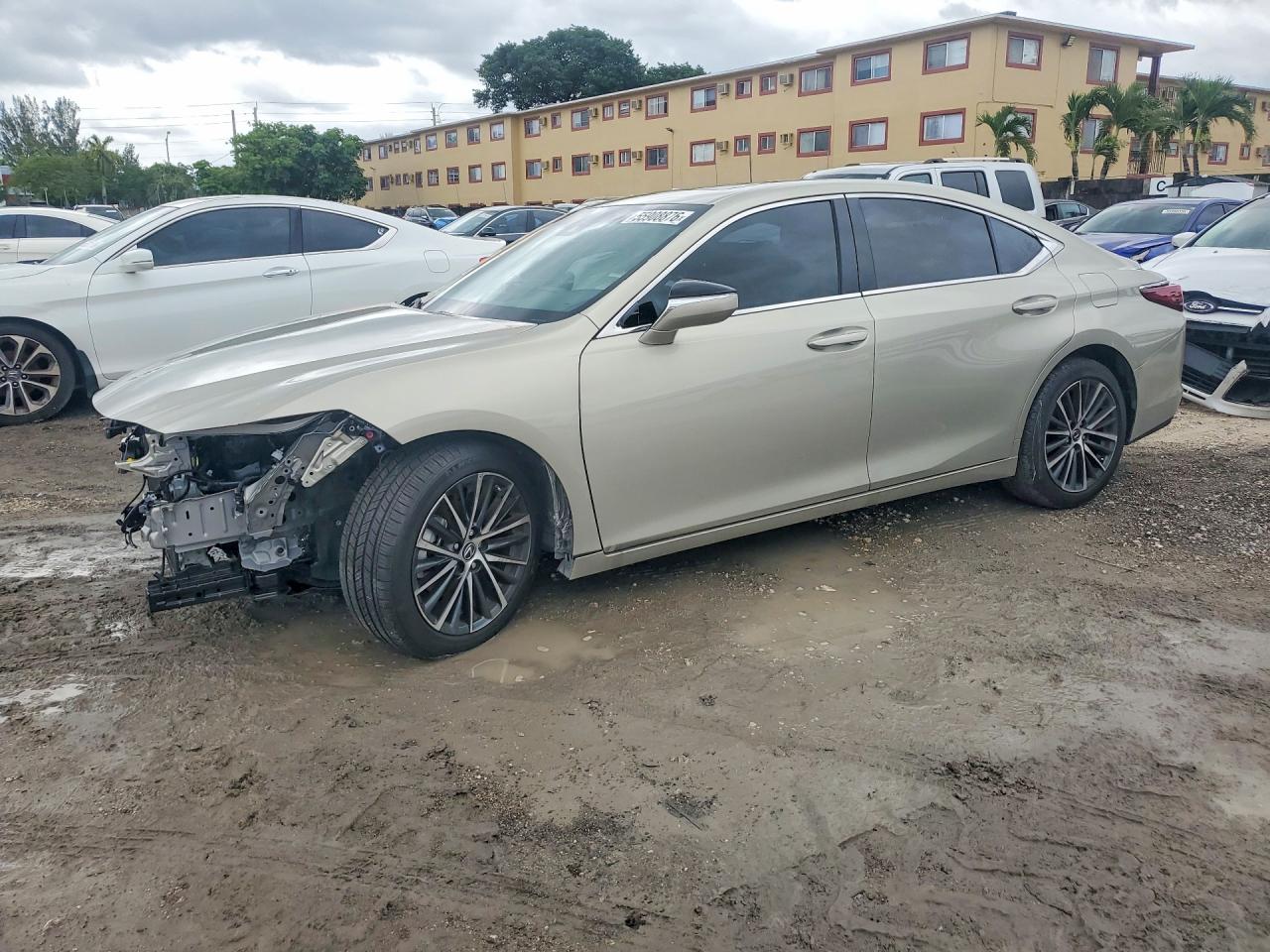 2025 LEXUS ES350