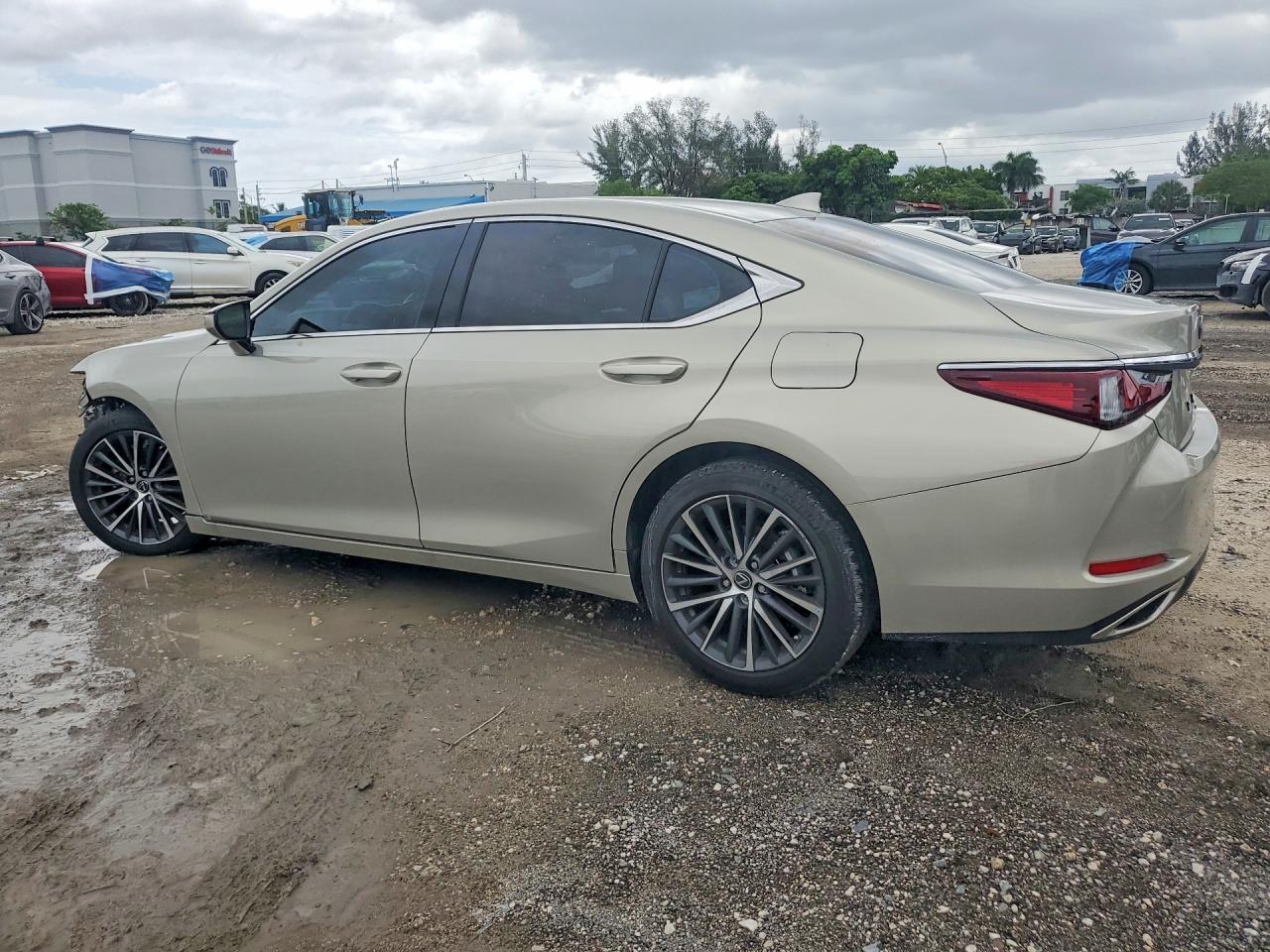 2025 LEXUS ES350