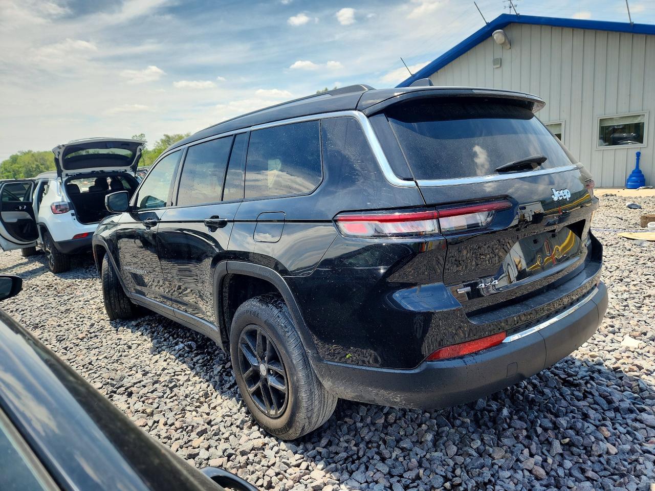 2022 JEEP CHEROKEE