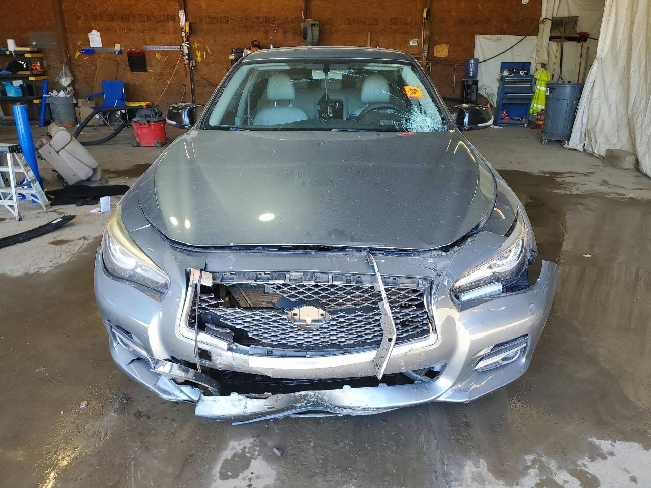 2015 INFINITI Q50