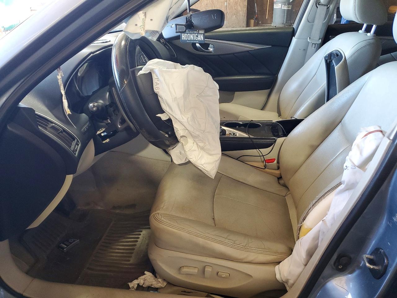 2015 INFINITI Q50