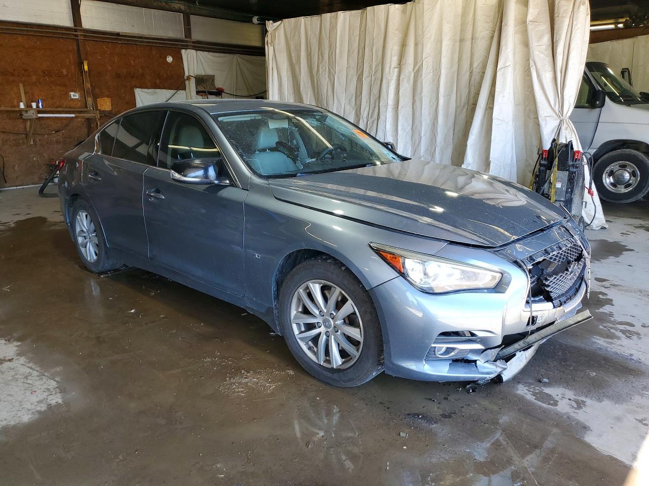 2015 INFINITI Q50