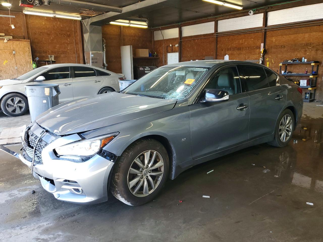 2015 INFINITI Q50