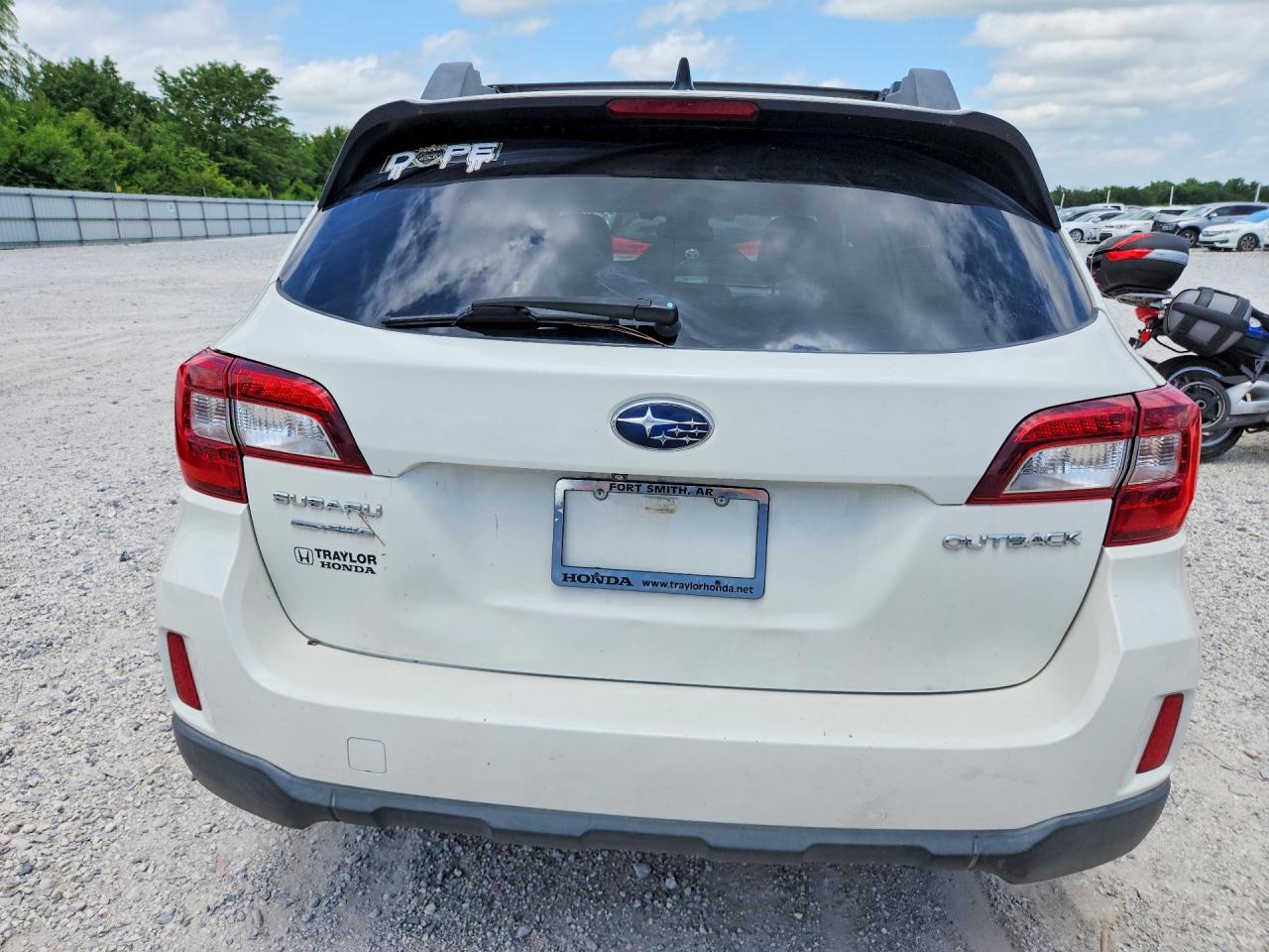 2016 SUBARU OUTBACK