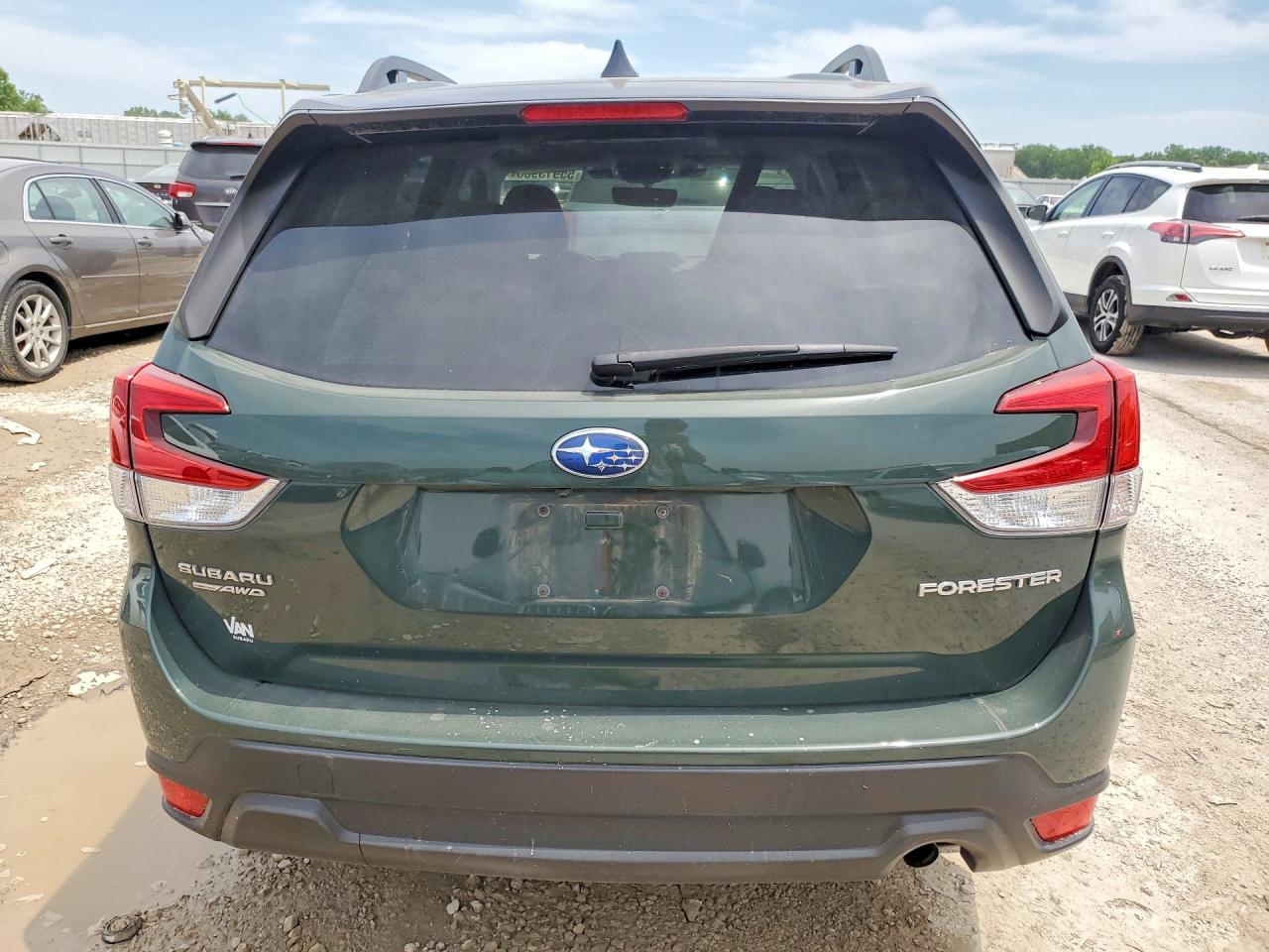 2024 SUBARU FORESTER