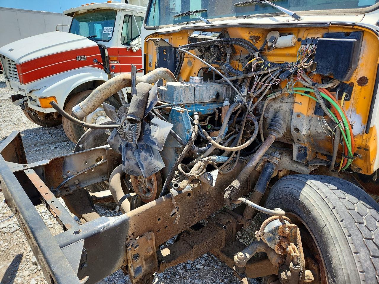 1998 INTERNATIONAL 4000 SERIE