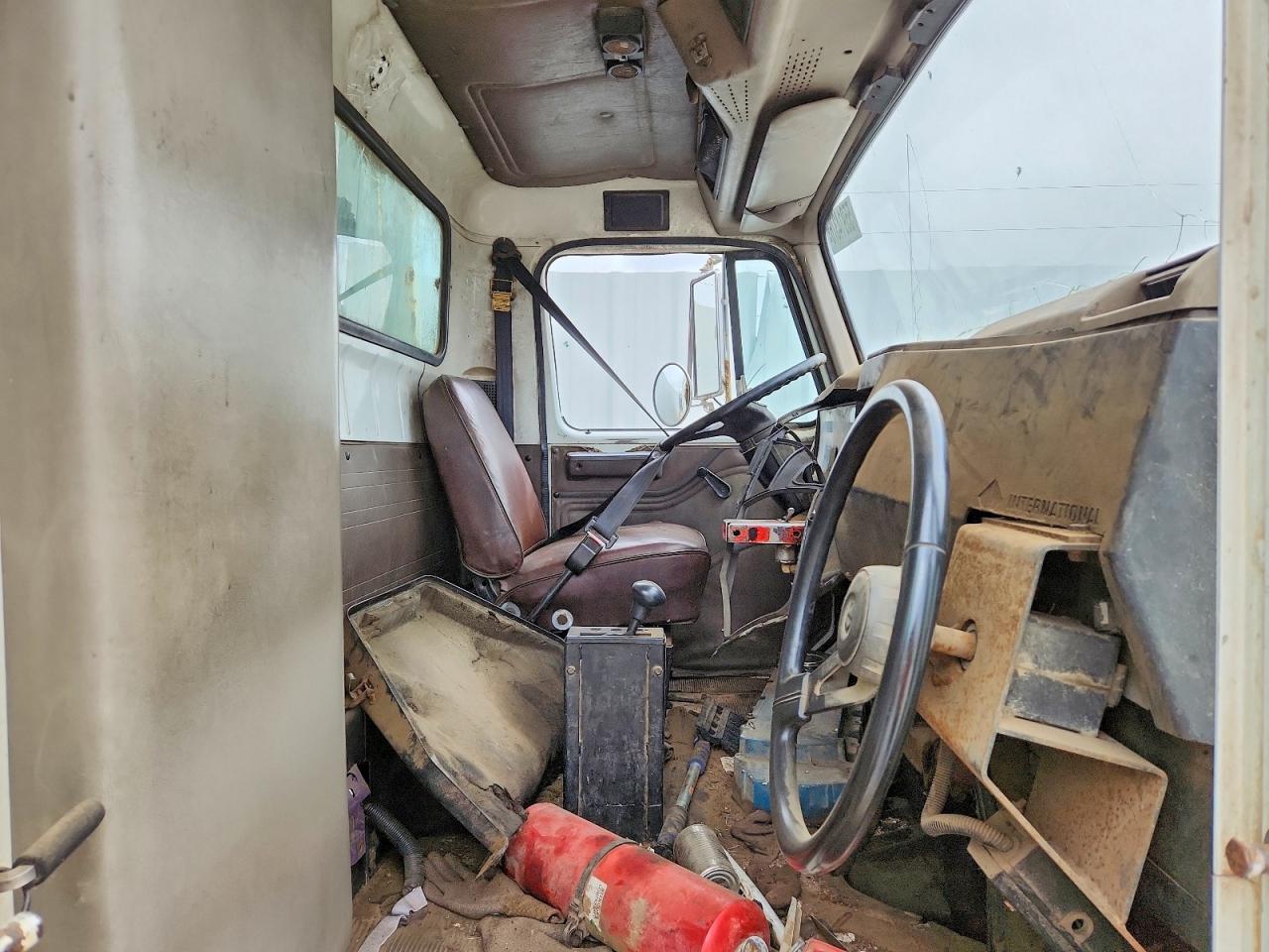 2000 INTERNATIONAL 4000 SERIE