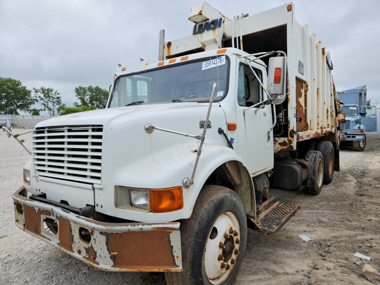2000 INTERNATIONAL 4000 SERIE