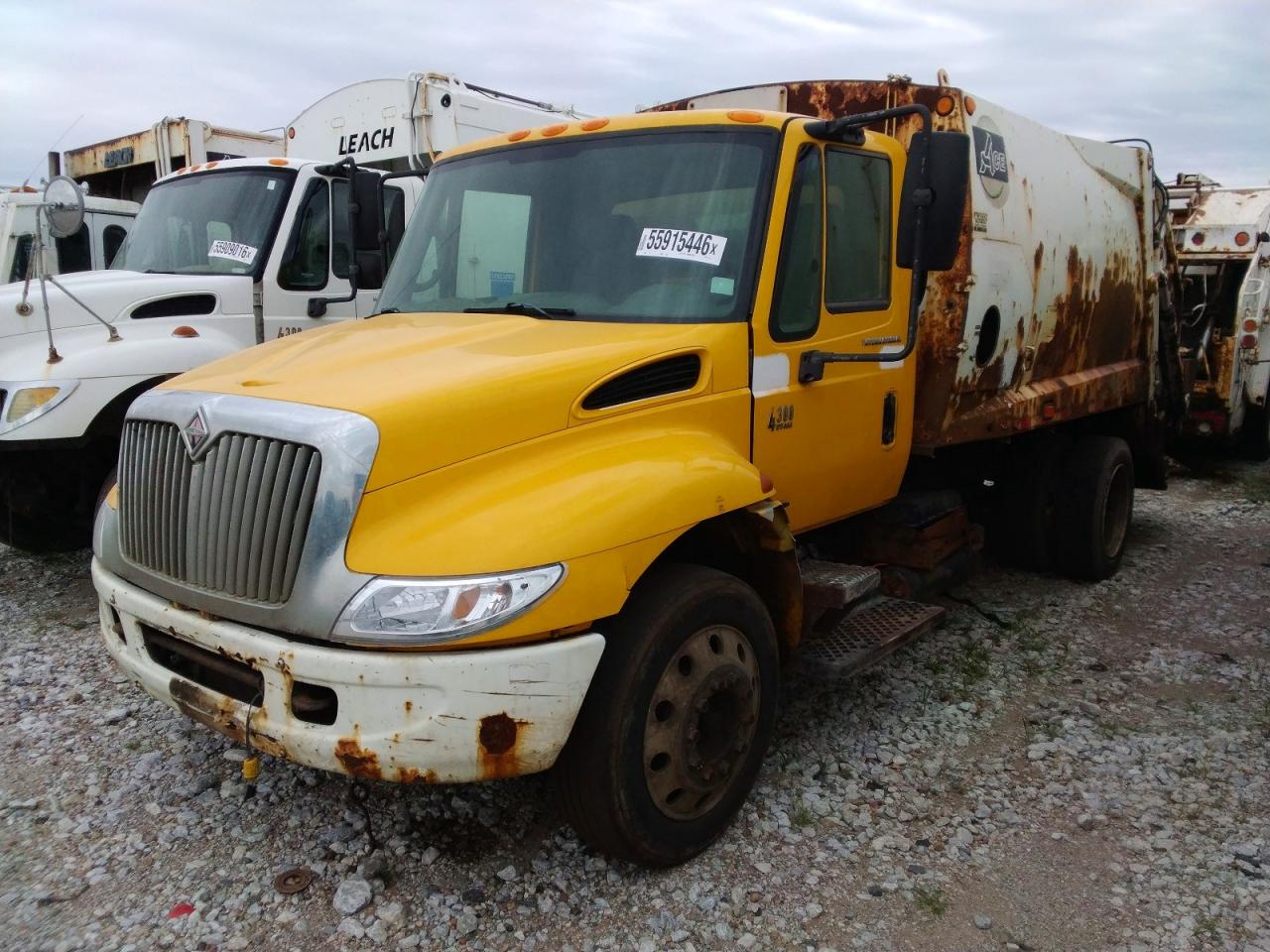 2005 INTERNATIONAL 4000 SERIE