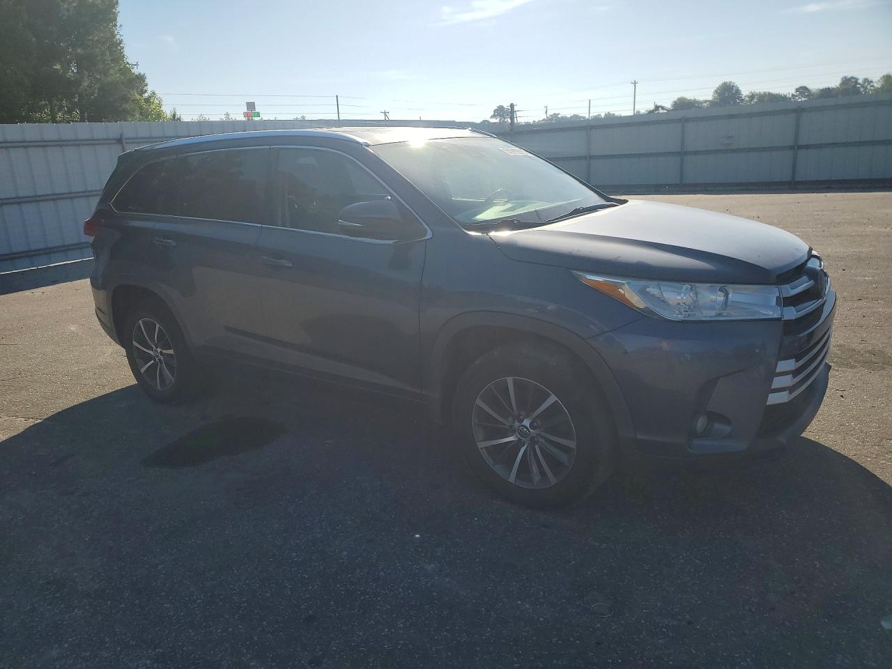2018 TOYOTA HIGHLANDER