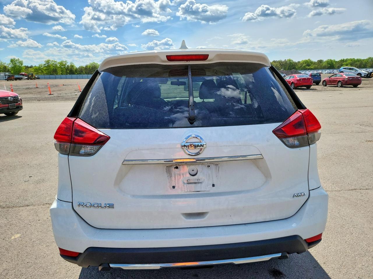 2017 NISSAN ROGUE