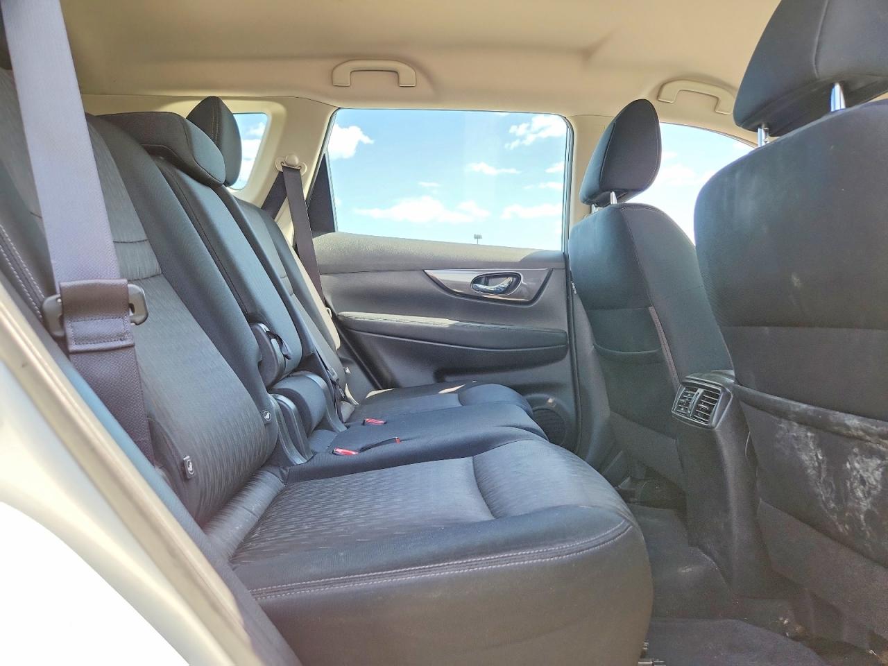 2017 NISSAN ROGUE