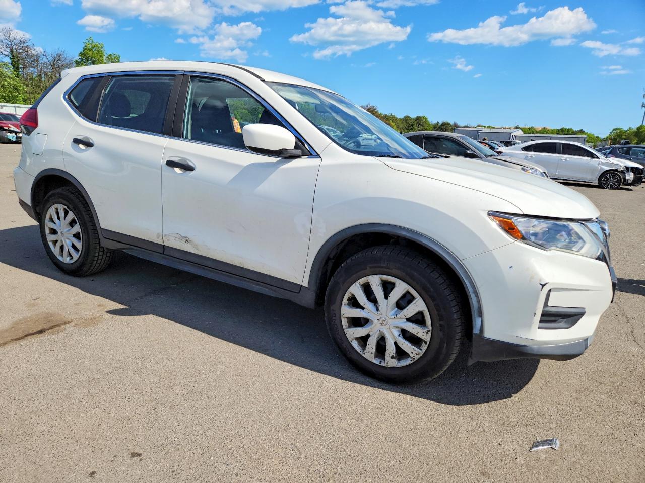 2017 NISSAN ROGUE