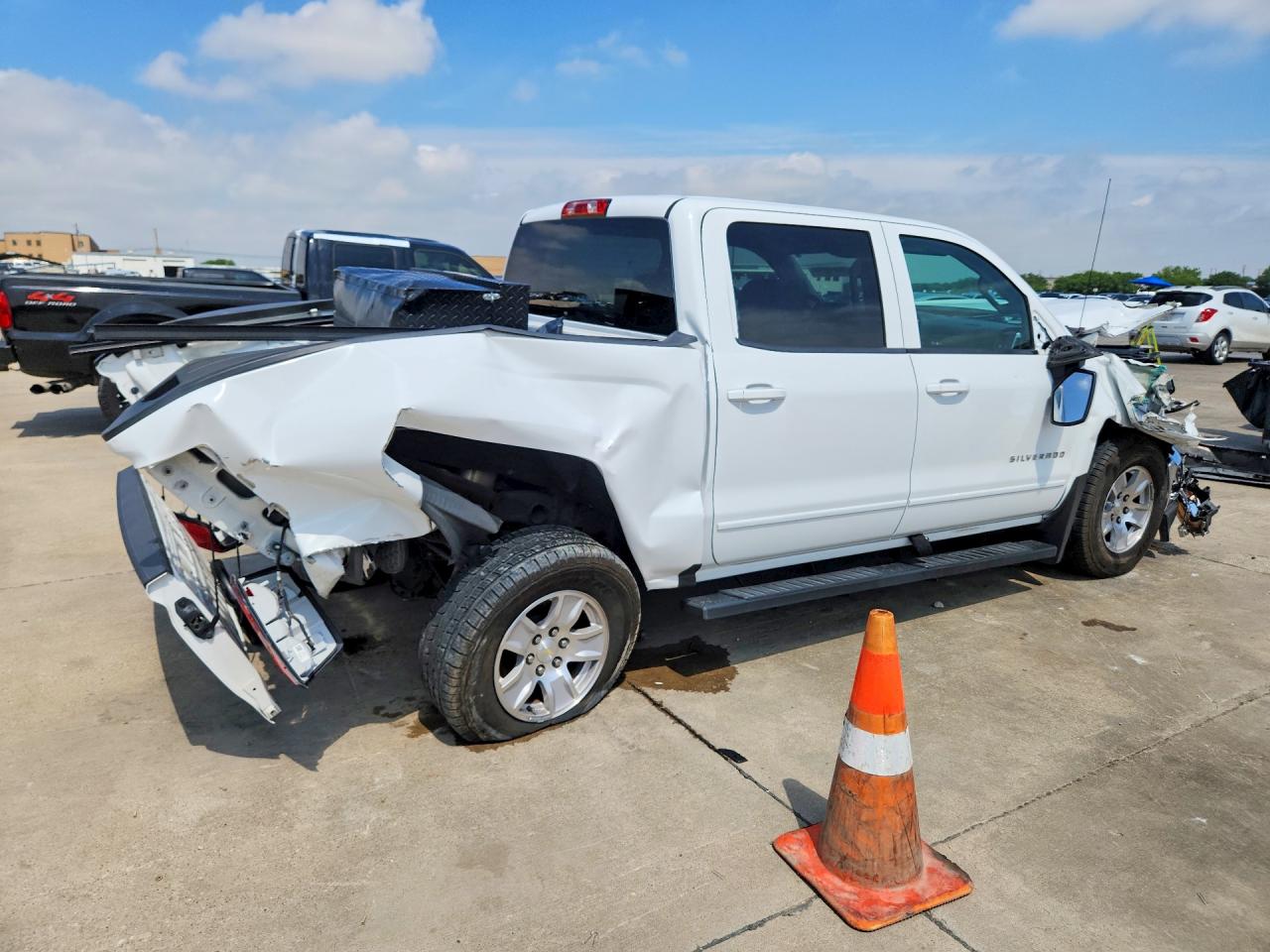 2018 CHEVROLET SILVERADO