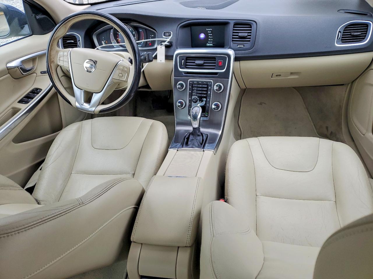2015 VOLVO S60