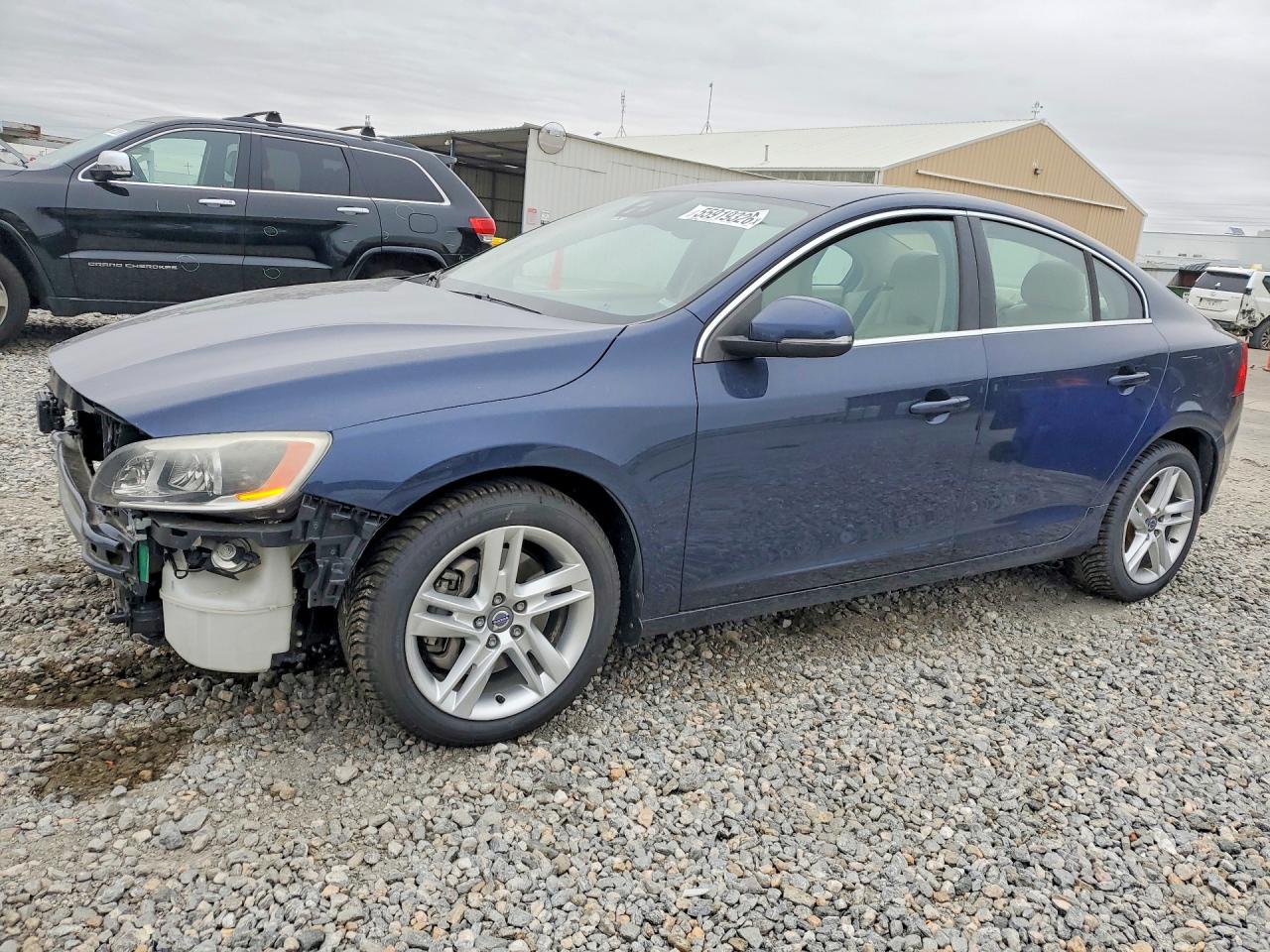 2015 VOLVO S60
