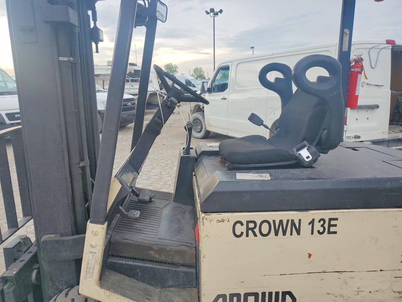 2014 CROWN FORKLIFT