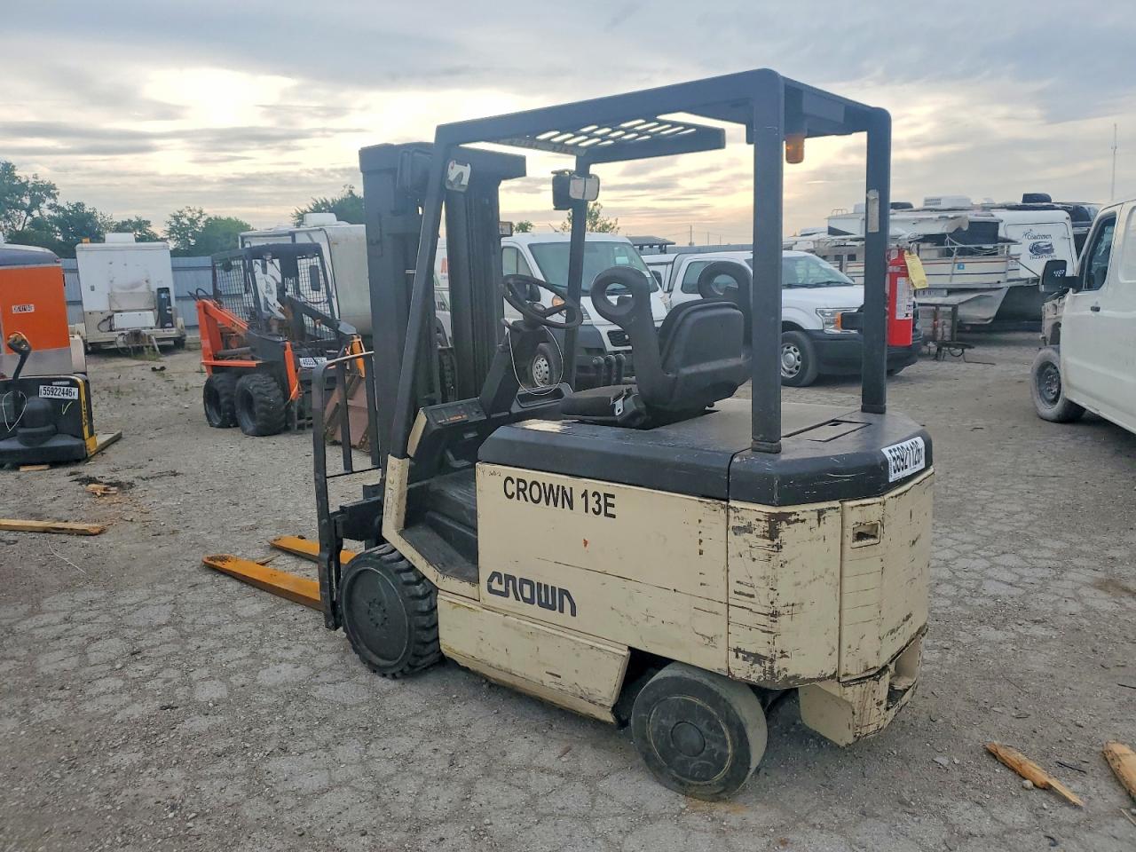 2014 CROWN FORKLIFT