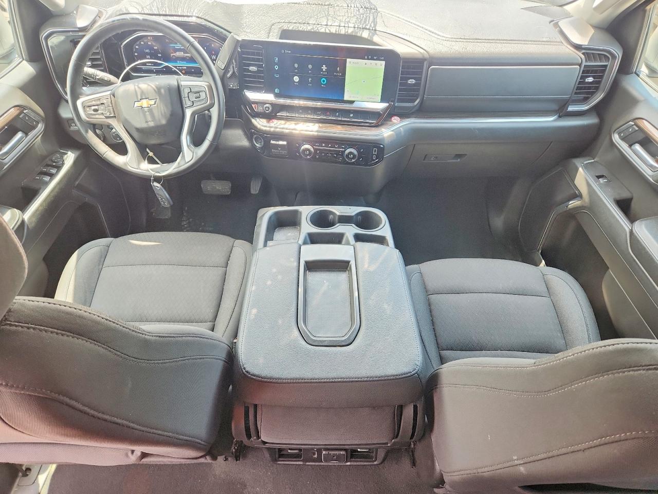 2025 CHEVROLET SILVERADO