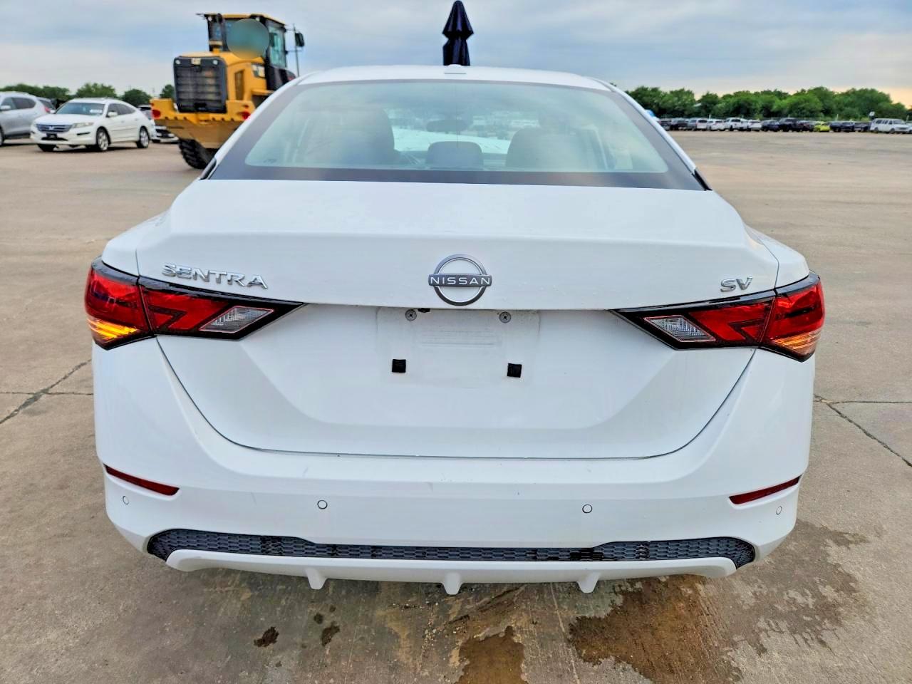 2024 NISSAN SENTRA