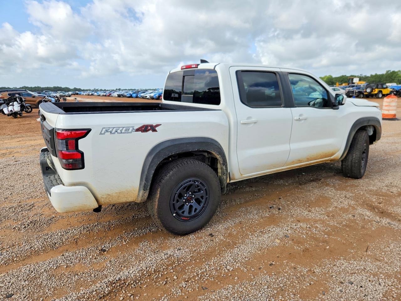 2026 NISSAN FRONTIER