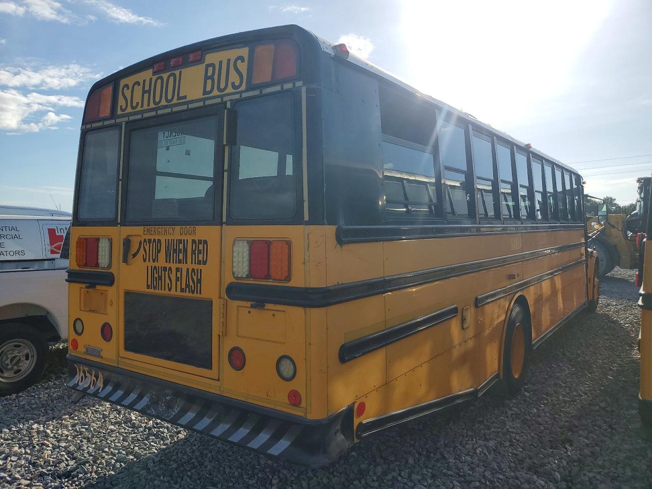 2009 THOMAS SAF-T-LINE