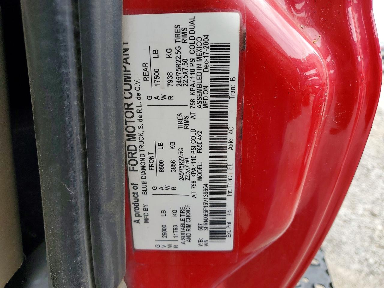 2005 FORD F650