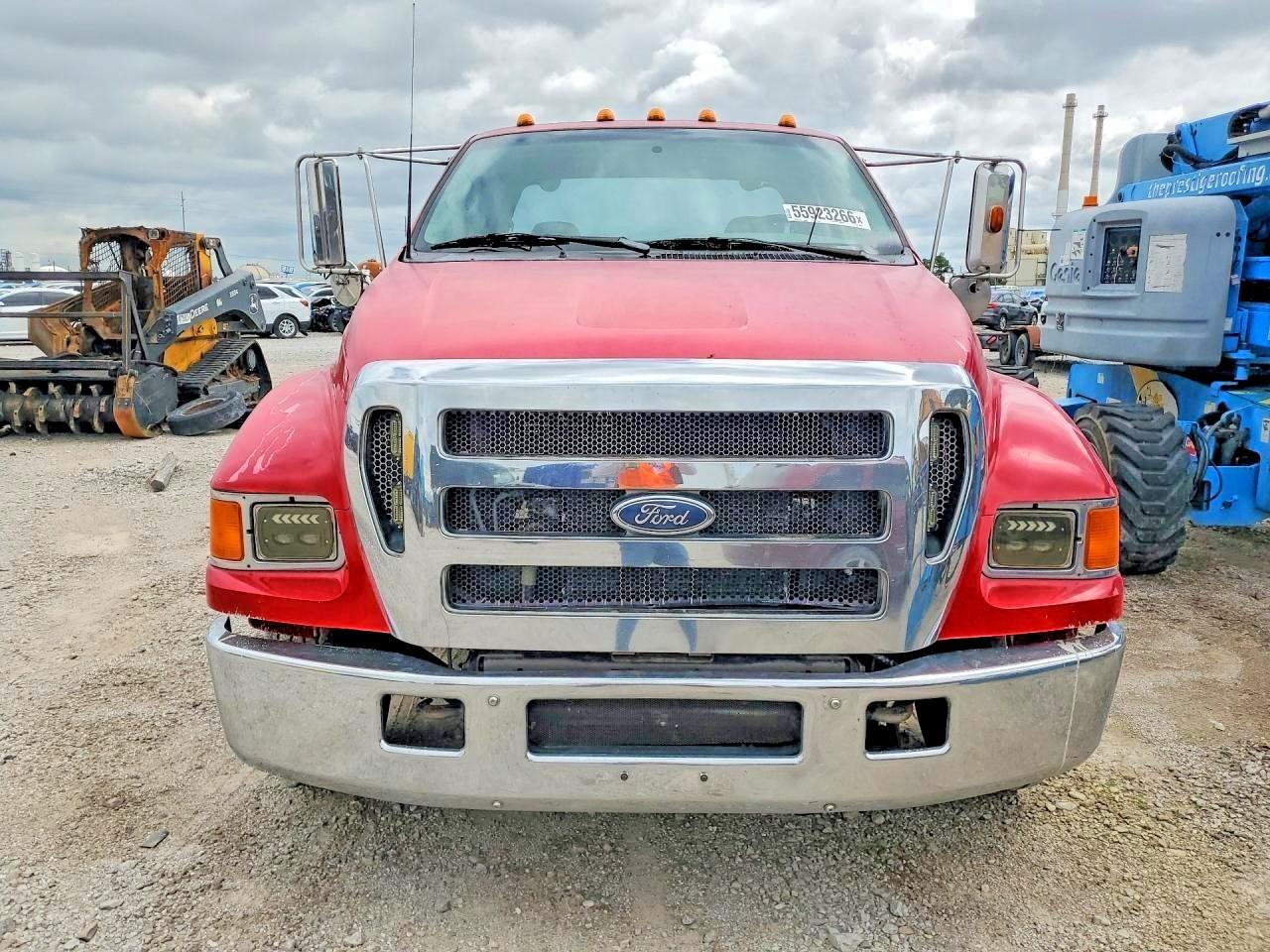 2005 FORD F650