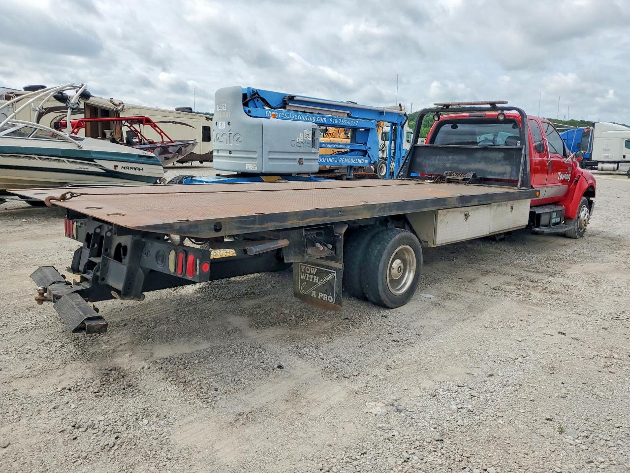 2005 FORD F650