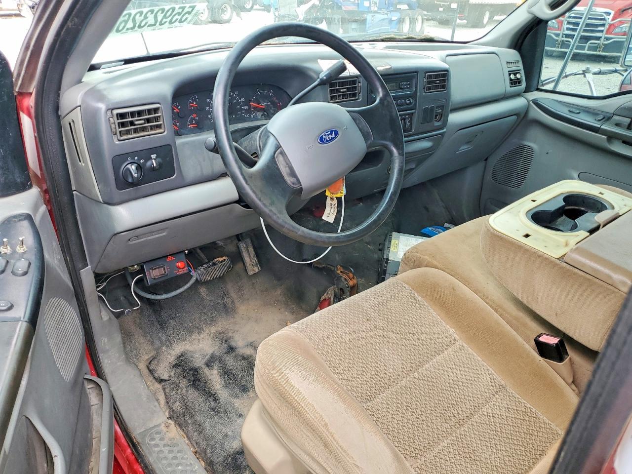 2005 FORD F650