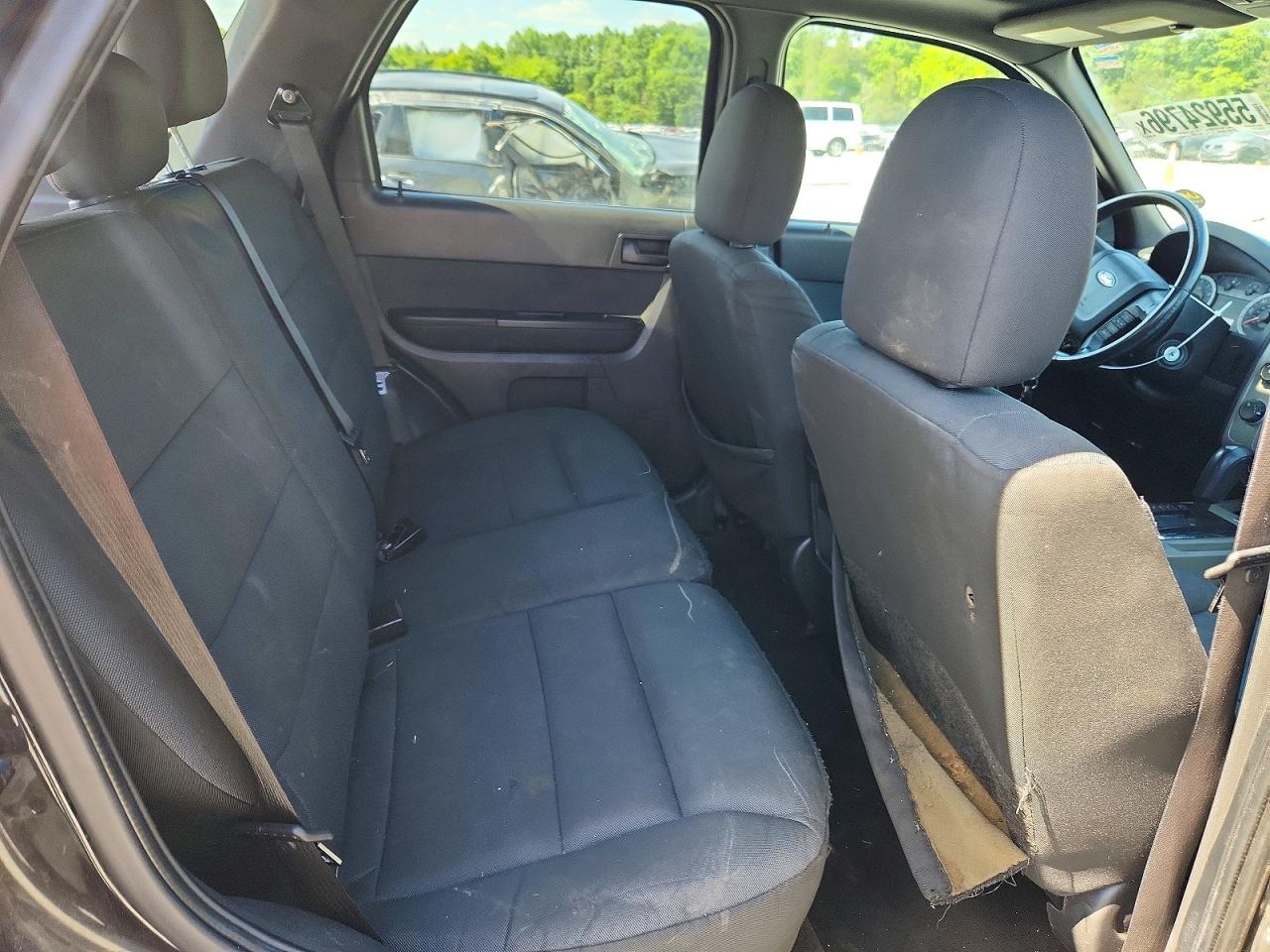 2011 FORD ESCAPE