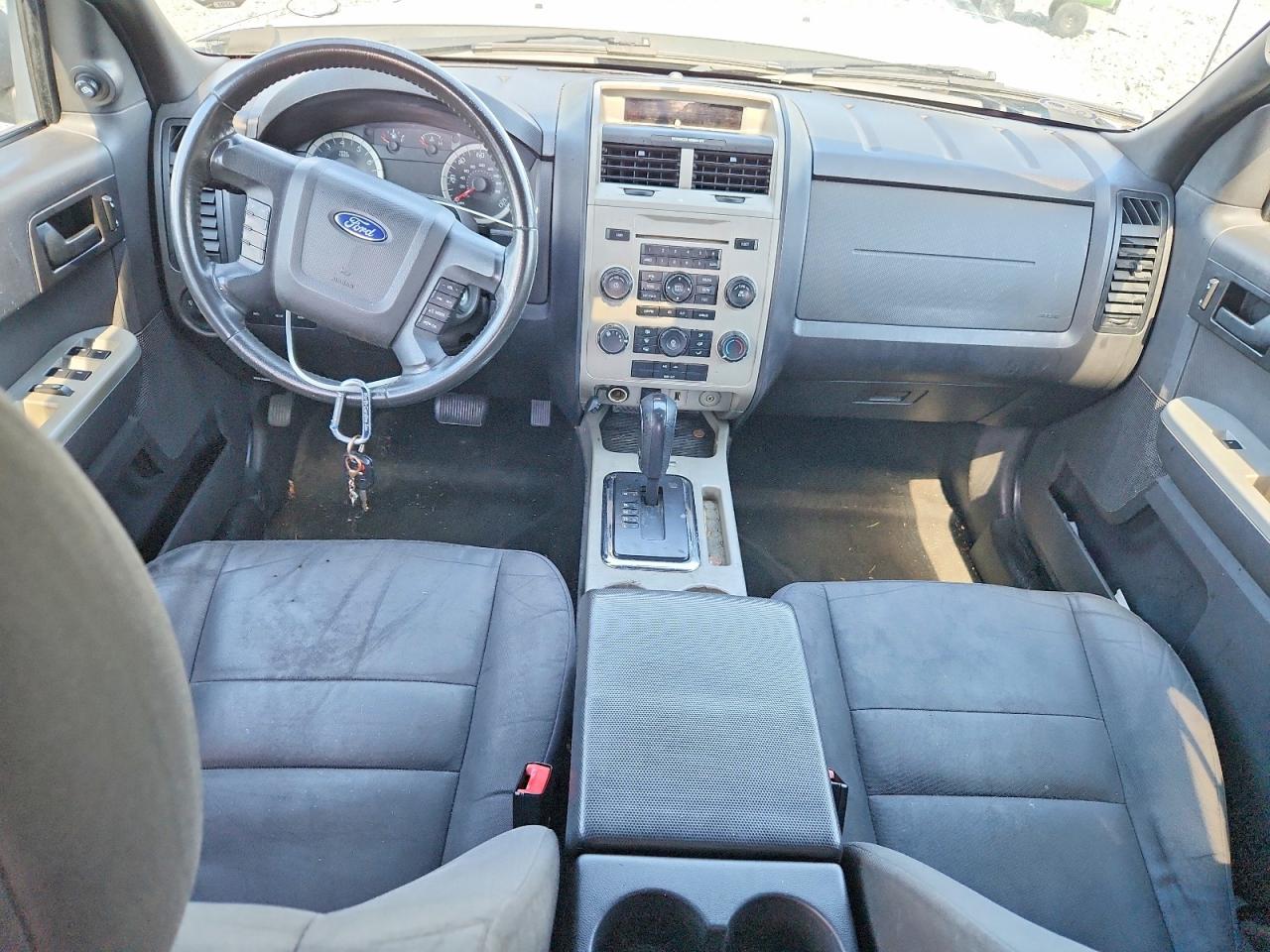 2011 FORD ESCAPE