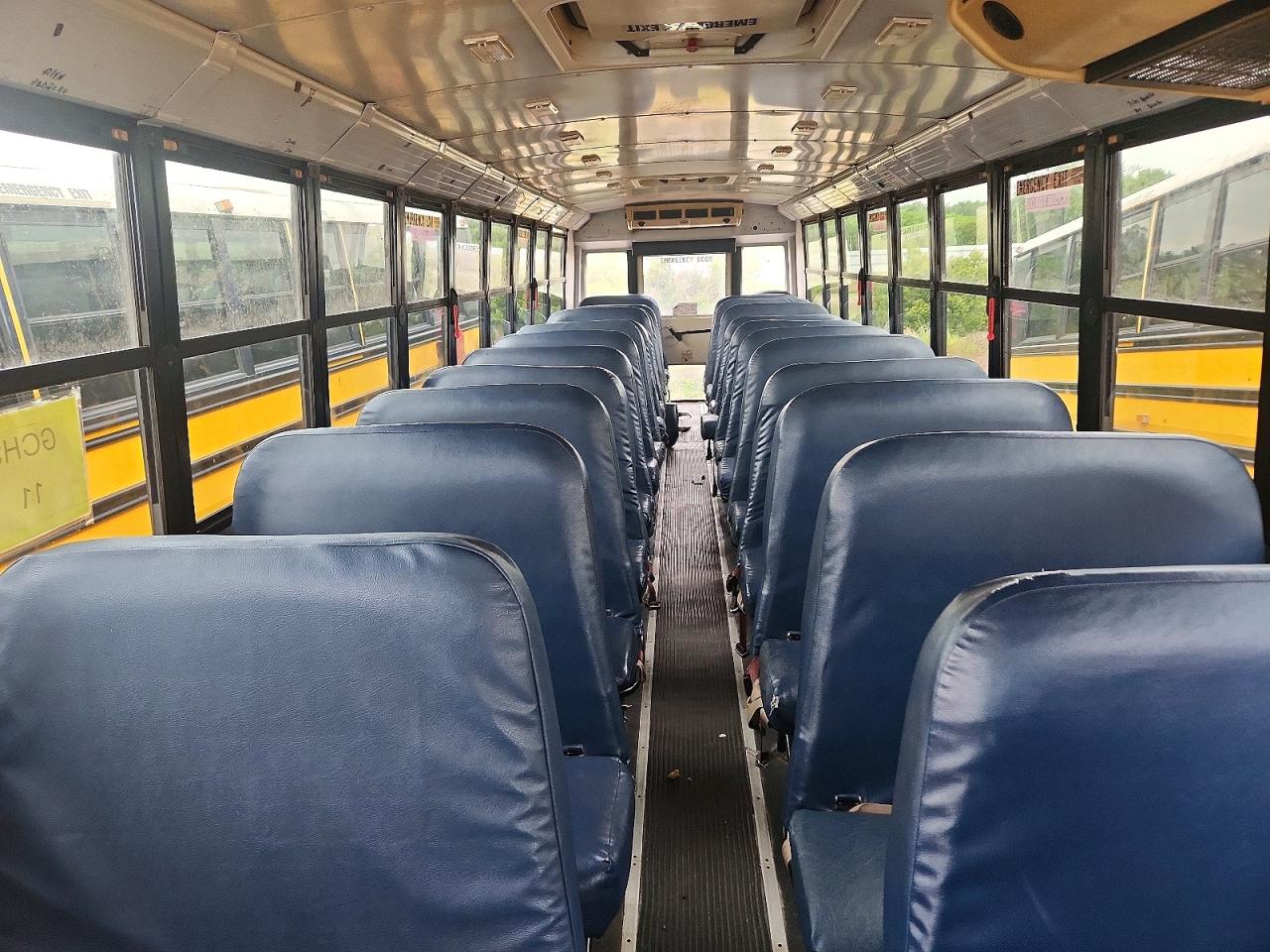 2009 THOMAS SAF-T-LINE