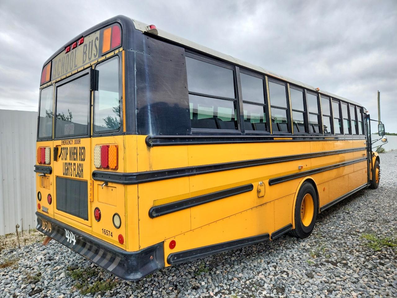 2009 THOMAS SAF-T-LINE