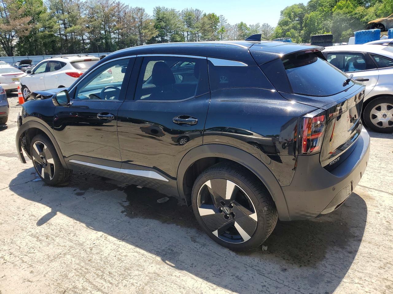 2025 NISSAN KICKS