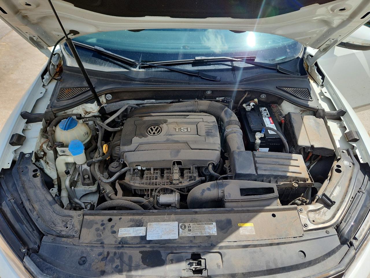 2016 VOLKSWAGEN PASSAT